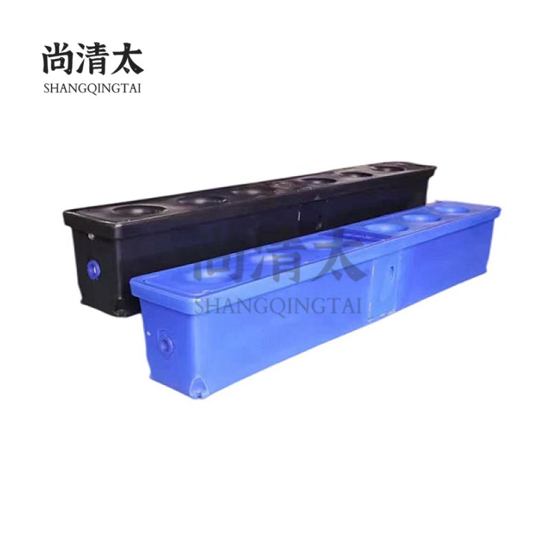 Holes Plastic Insulated Cattle Drinking Water Tank 4000x600x600mm